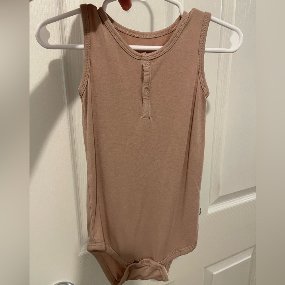 Kyte baby sunset sleeveless onesie